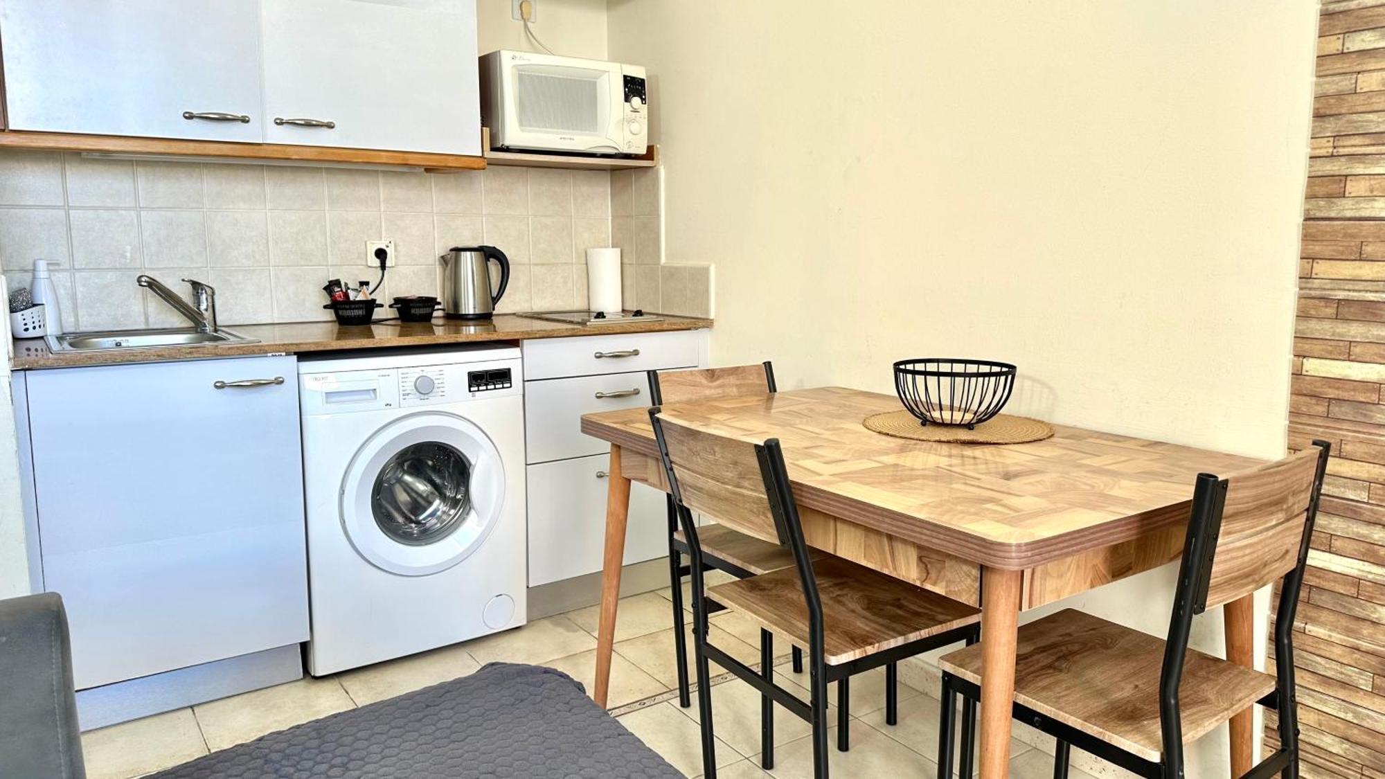 Apartment With Sea View Хайфа Екстериор снимка