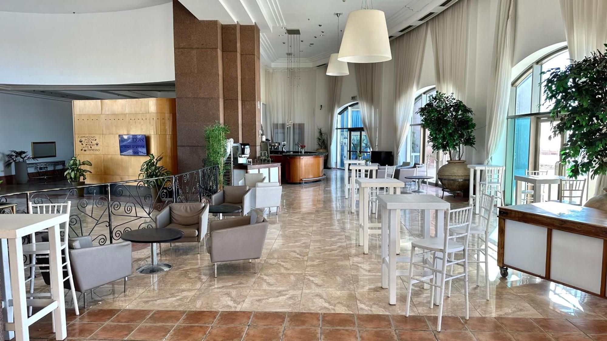 Apartment With Sea View Хайфа Екстериор снимка